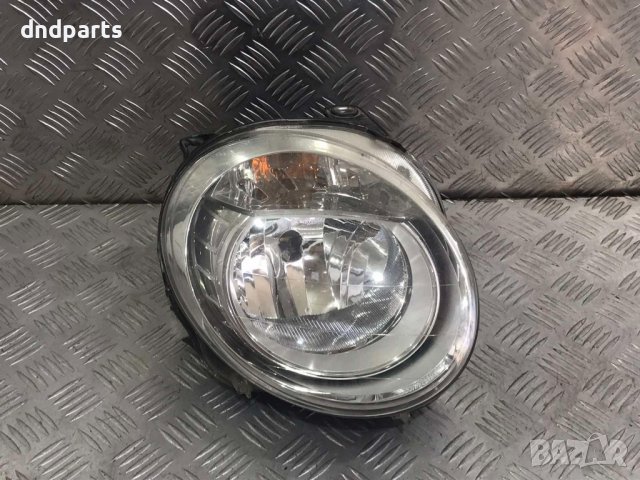 Десен фар Fiat 500,2009г.(липсващи щипки)