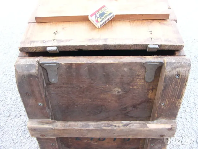 Оригинал Чешки Военен Дървен САНДЪК 75x44x37 см Контейнер Експлозиви Барут ČSSR Ракла с Капак БАРТЕР, снимка 13 - Антикварни и старинни предмети - 49153004