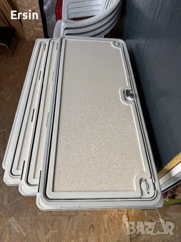 Касетъчна врата Thetford 6 Цена за брой : 179.00 евро (Тегло: 1,5 кг без пълнежа), снимка 8 - Къмпинг мебели - 49197388