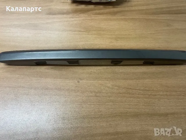 Лайсна без бутон отваряне заден капак Toyota Corolla Verso II (AR10) 2004-2009, ОЕМ 76811-0F010