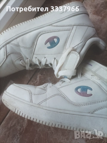 Дамски кецове в добро състояние 