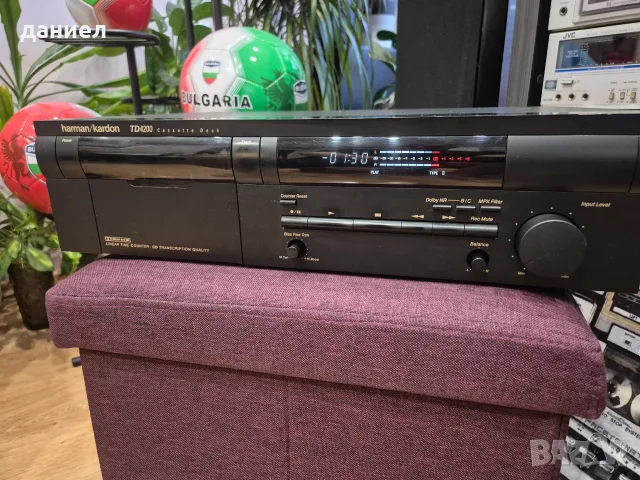 Японски касетен дек harman/kardon TD4200 от 1990 г. с много добър външен вид, без липси и счупвания, снимка 2 - Декове - 56155258