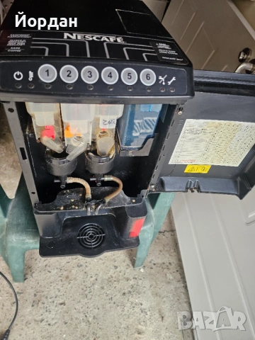 Кафемашина Нескафе, снимка 2 - Кафе машини - 53719113