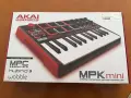 AKAI MPK Mini MK2 – отлично състояние, снимка 2