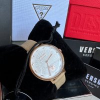 Дамски часовник Versace Gold, снимка 2 - Дамски - 42471178