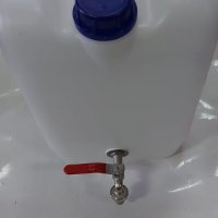 туба за вода с метално кранче полска 10литра 20 литра, снимка 1 - Аксесоари и консумативи - 34437094