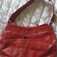 Червена чанта, малък размер, като нова, снимка 2 - Чанти - 34858153