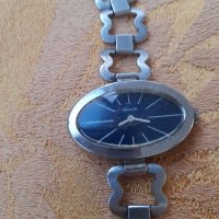 Стар дамски механичен часовник , снимка 1 - Антикварни и старинни предмети - 41837829