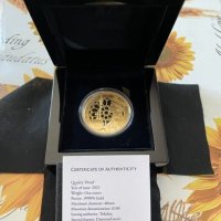 Колекционерска златна монета с кралица Елизабет 2 коронация, снимка 3 - Нумизматика и бонистика - 41845290