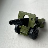 Метална количка - военно оръдие - топ Matchbox Field Gun 1/64, снимка 1 - Колекции - 40380393