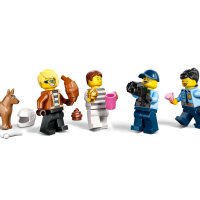 LEGO® City Police 60370 - Преследване с полицейски участък, снимка 5 - Конструктори - 41564194