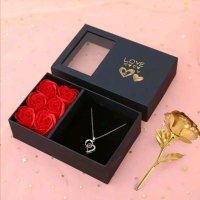 Подаръчен комплект колие с послание , златна роза и 6 вечни рози, снимка 2 - Бижутерийни комплекти - 42020439