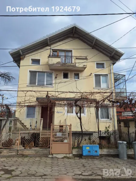 Просторен етаж от къща в тих район на Кюстендил, снимка 1