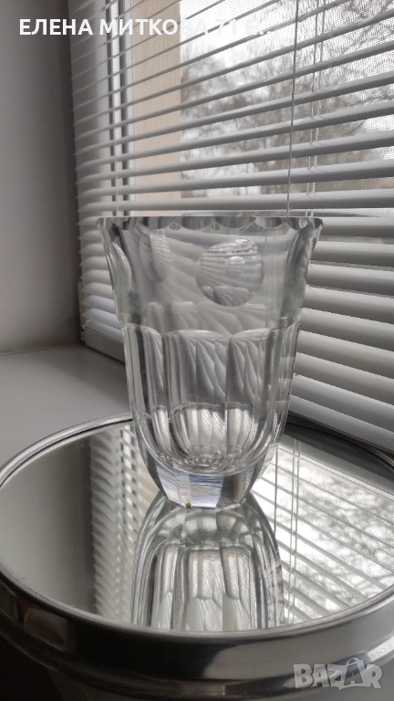 Масивна и дебелостенна кристална ваза, снимка 1