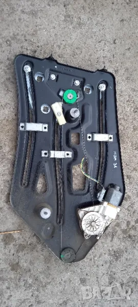 Заден ляв стъклоповдигач Nissan Micra Cabrio, снимка 1