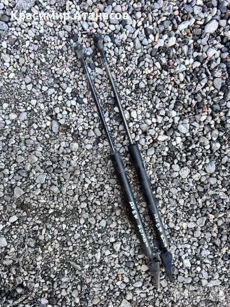 Амортисьор заден капак за Тойота Авенсис T25. Комби. 68960-05073, снимка 1