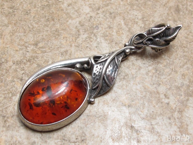 Сребърна висулка с естествен кехлибар, снимка 1