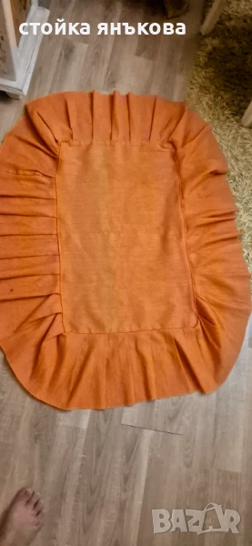 Продавам две оранжеви шалтета за единични легла и 3 покривала, снимка 1