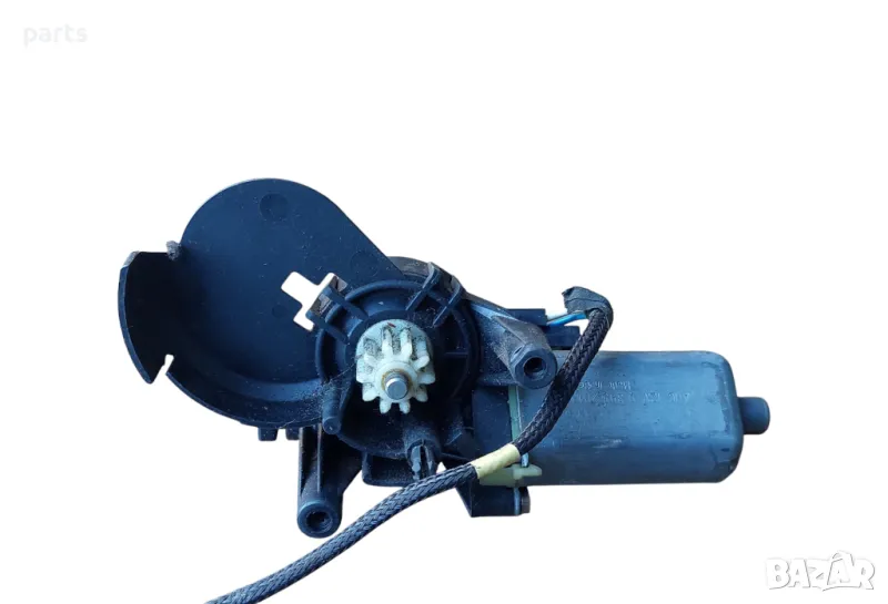 Машинка - Моторче Предна Дясна Седалка Мерцедес Е класа W210
- 0390201939, снимка 1