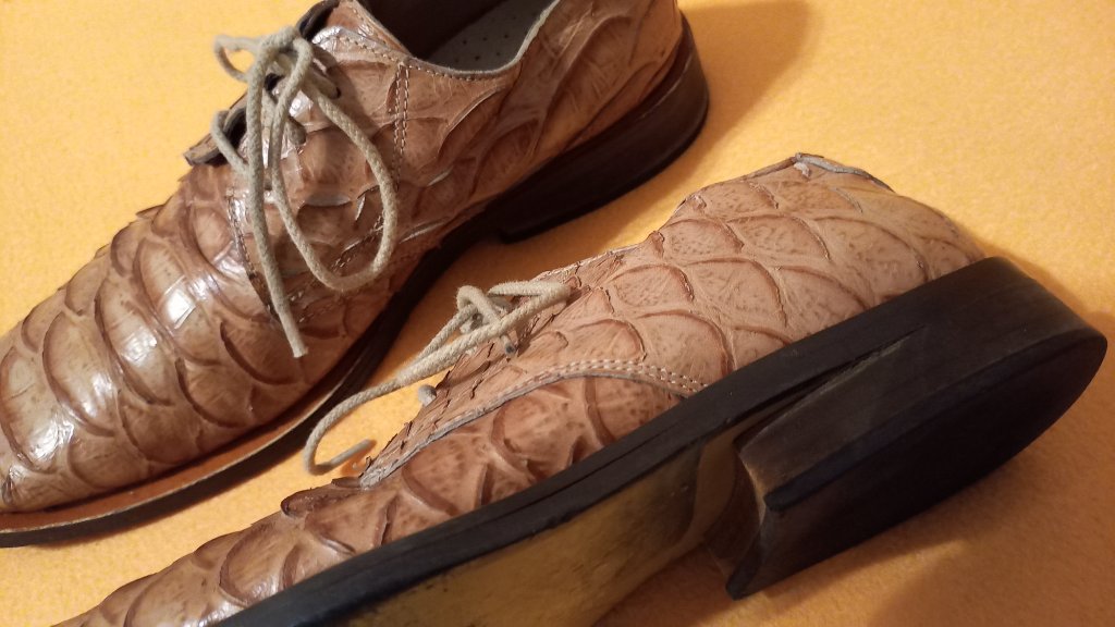 Продавам мъжки обувки от крокодилска кожа. Номер 42. в Официални обувки в  гр. София - ID35676063 — Bazar.bg