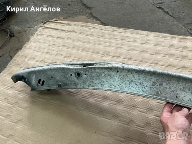 Гредата на предната броня за BMW E46, снимка 2 - Части - 50194760