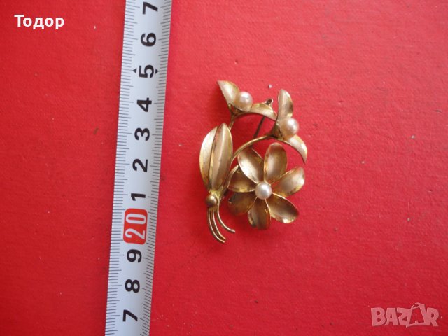 Старинна позлатена брошка с перли 2