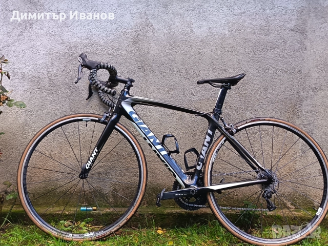 Продавам шосейно карбоново колело