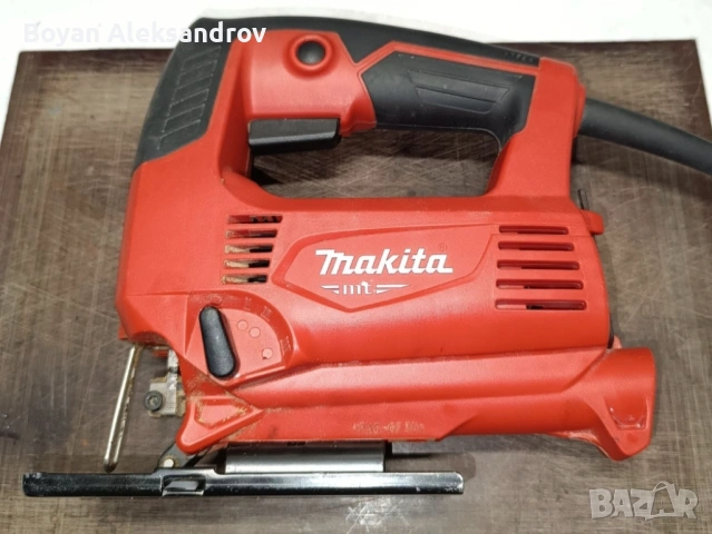 Прободен трион Makita M4301