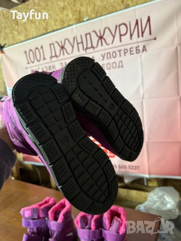 Продавам чисто нови детски зимни ботуши в наситен лилав цвят. Ботушите са изключително топли и практ, снимка 5 - Дамски ботуши - 52837862