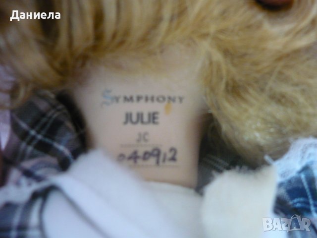 Колекционерска порцеланова кукла JULIE _2, снимка 4 - Колекции - 41243681