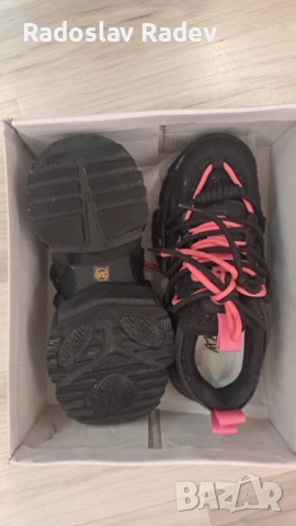 Продавам дамски маратонки чисто нови, снимка 3 - Кецове - 52486269