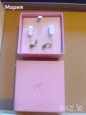 Обици от колекция Swarovski. Модел, направен от различни материали, снимка 2 - Обеци - 50047067