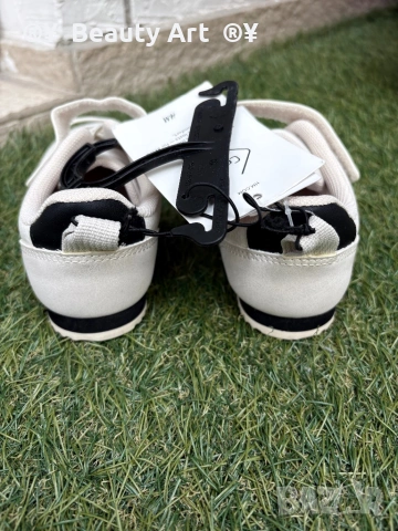 Детски обувки/маратонки Adidas/HM , 28 размер, снимка 9 - Детски маратонки - 53849909
