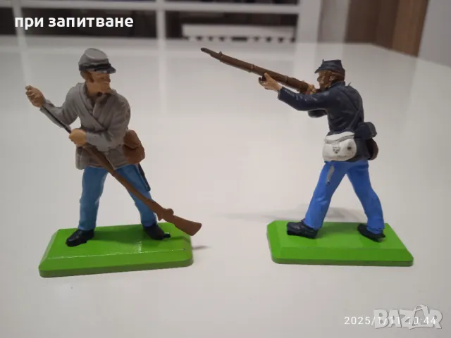 Две фигурки войници, Britains LTD 1971, made in England, снимка 2 - Колекции - 48638824