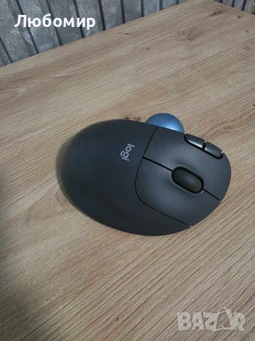 Ергономична мишка Logitech ERGO M575, снимка 3 - Клавиатури и мишки - 53774257