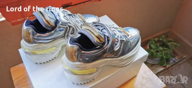 Оригинални маркови дамски сникърси MAISON MARGIELA - 36 номер, снимка 3 - Маратонки - 49992882