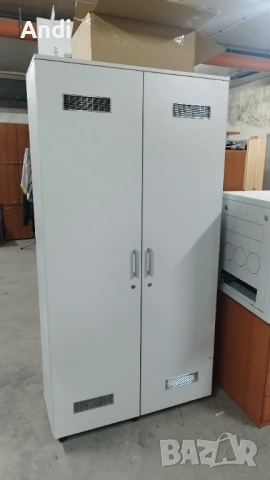 Гардероб с две врати - Офис шкаф 100/40/198 с ключалки, снимка 6 - Шкафове и рафтове - 52818859