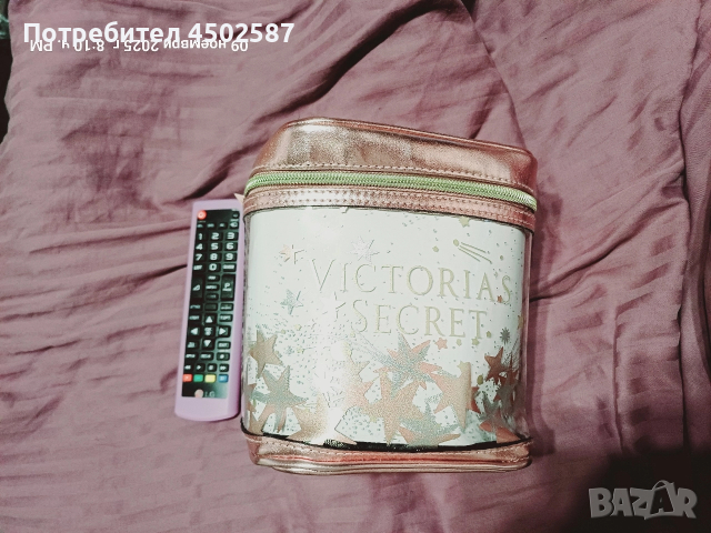 Тоалетна чанта от Victoria's Secret, снимка 2 - Други - 52681867