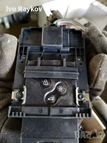 Четец и карта за  Renault Megan , 2015, Start/Stop , 285909828R, снимка 3 - Части - 47550946