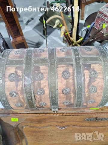 СТАРО САНДЪЧЕ С БРОНЗОВ ОБКОВ , снимка 3 - Антикварни и старинни предмети - 52845309