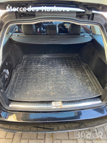 Mercedes-Benz C-КЛ 4Matic T 9G, снимка 3 - Автомобили и джипове - 36121730