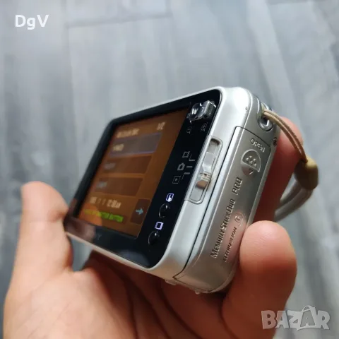SONY Cyber-shot DSC-N1 Дигитална Камера фотоапарат 
