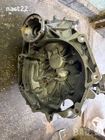 Скоростна кутия за Голф 5 1.6 102 к.с. VW GoLF, снимка 5 - Части - 53276469