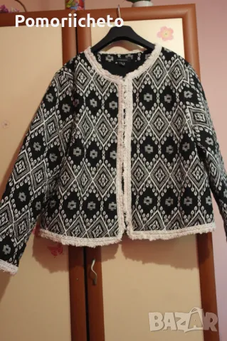 Леко есенно/пролетно яке в бяло и черно