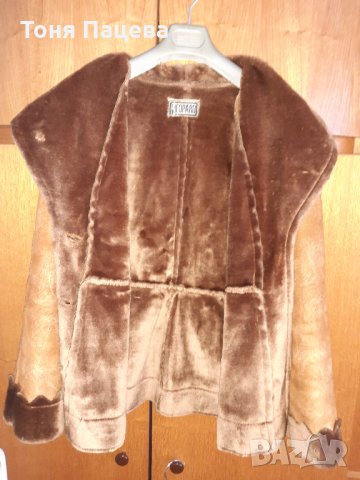 Кокетно кожено палто, снимка 4 - Палта, манта - 34762135