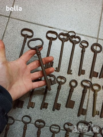 Голяма колекция стари ключове , снимка 2 - Други ценни предмети - 39484787