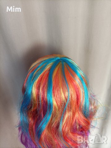 Перука в преливащи цветове 35 за парти  см , снимка 5 - Аксесоари за коса - 41085382