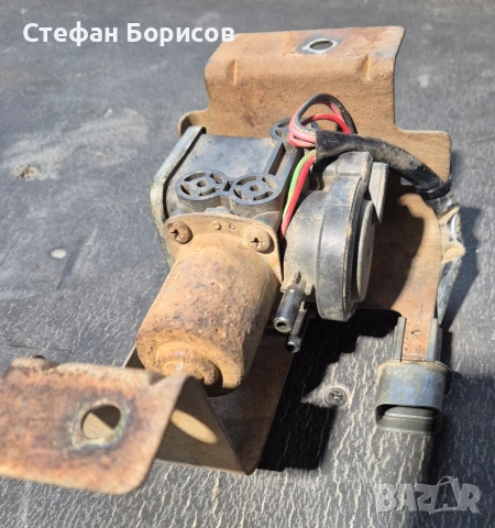 помпа (помпичка)превключване 4х4 Сузуки Гранд Витара 