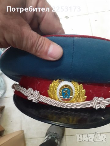 Стара милиционерска фуражка и дрехи, снимка 1