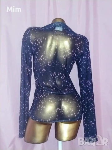 М/L Черна блуза с дълъг ръкав от еластичен прозрачен тюл с розови фигури , снимка 2 - Блузи с дълъг ръкав и пуловери - 53641204